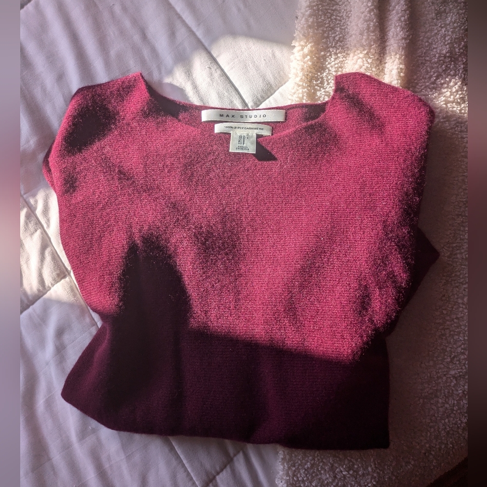 100% 2-Ply Cashmere Max Studio Deep Red Knit Sweater